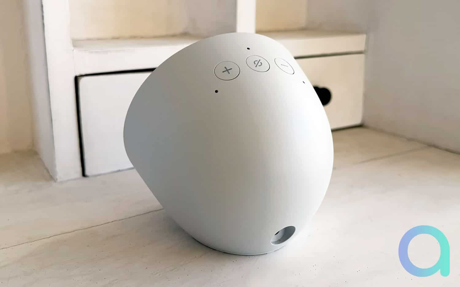 découvrez l'amazon echo spot, le réveil intelligent révolutionnaire qui combine design compact, écran tactile et assistant vocal alexa pour simplifier votre quotidien.