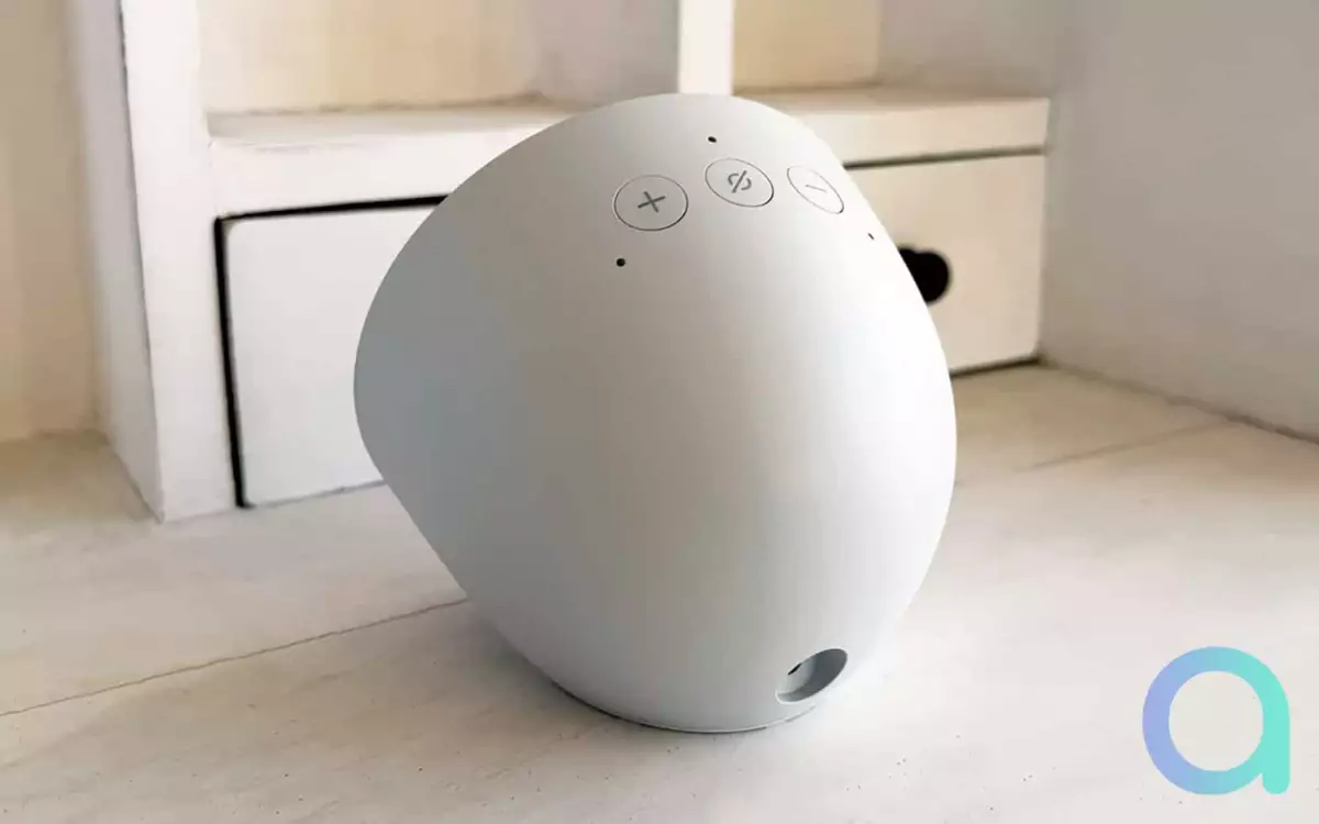 découvrez l'amazon echo spot, le réveil intelligent révolutionnaire qui combine design compact, écran tactile et assistant vocal alexa pour simplifier votre quotidien.