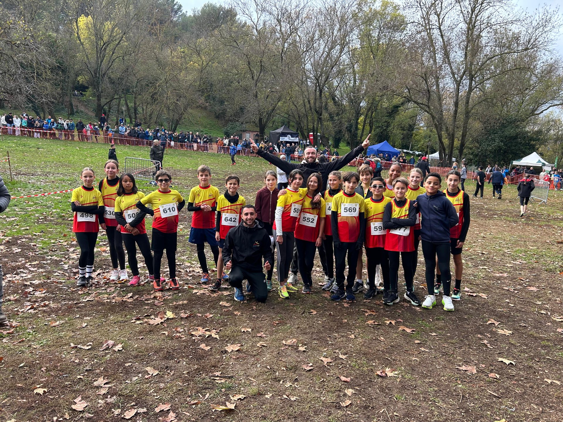 découvrez les résultats record de lacroix en 2023 avec une hausse de 7,5% du chiffre d'affaires atteignant 761 millions d'euros.