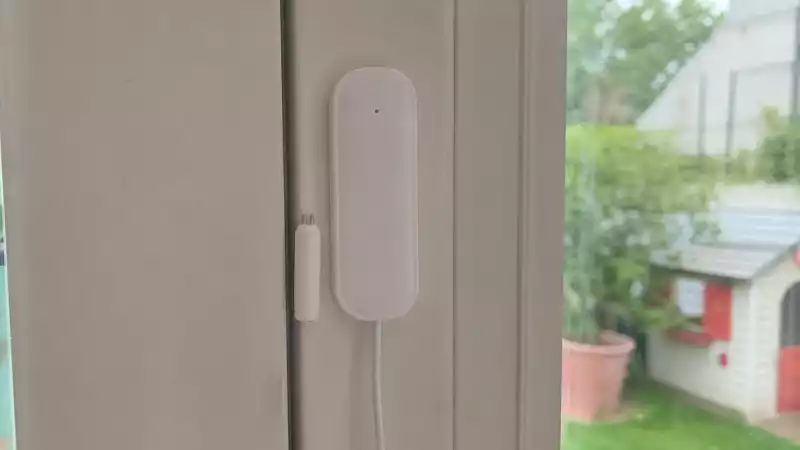 Détail technique de capteur qualité de l’eau Zigbee pendant son installation ou son utilisation