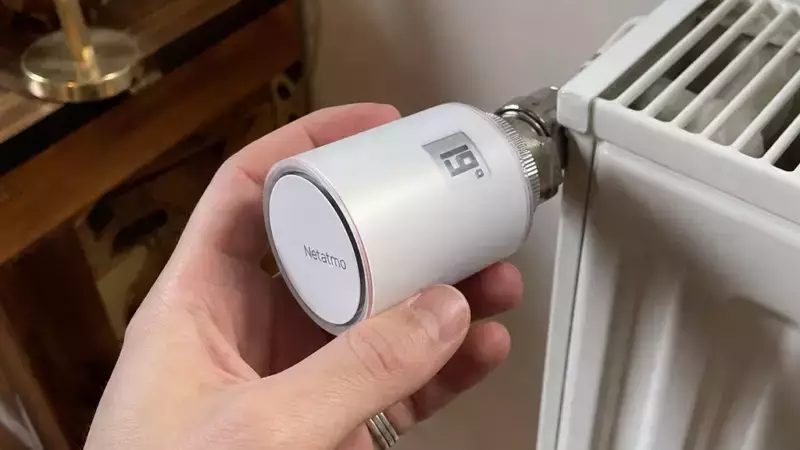 Volet roulant connecté : Zigbee, Matter installé dans son environnement d’utilisation réel